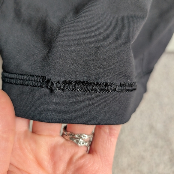 Lululemon Energy Tank - Picture 2 of 6